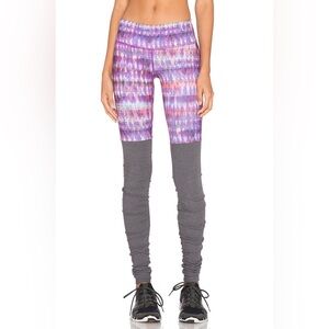 Alo Yoga Size L Goddess Ribbed Scrunch Leggings - Storm Purple
